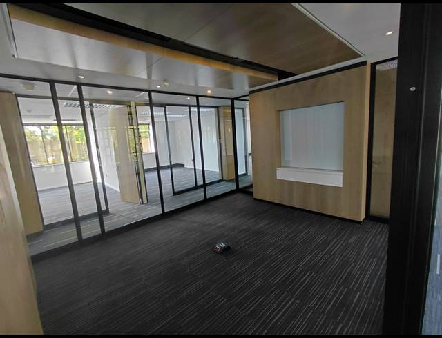 751M² OFFICE TO LET IN BRYANSTON